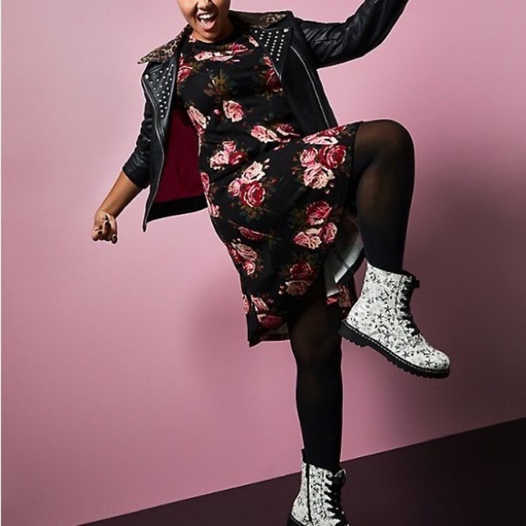 Torrid x Betsy Johnson Floral Skater Dress - Picture 1 of 9